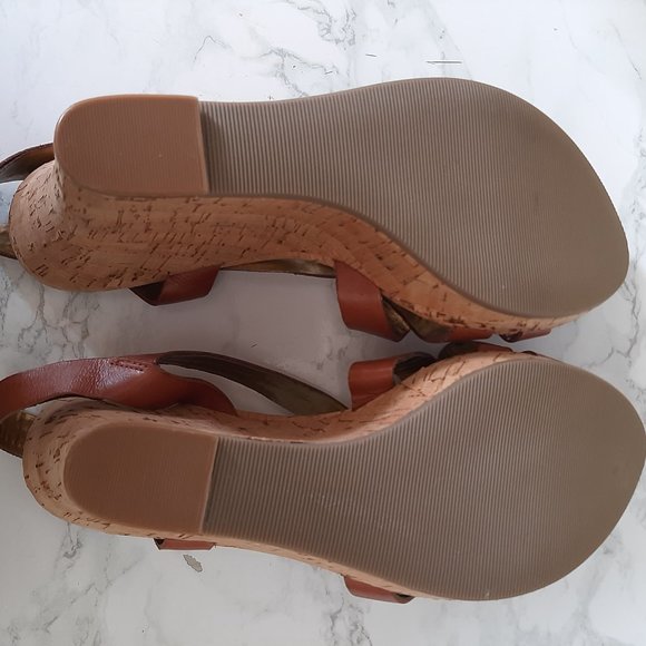 GUESS Women’s Cork Wedge Heel Sandals, Size 10(US) - Picture 3 of 7